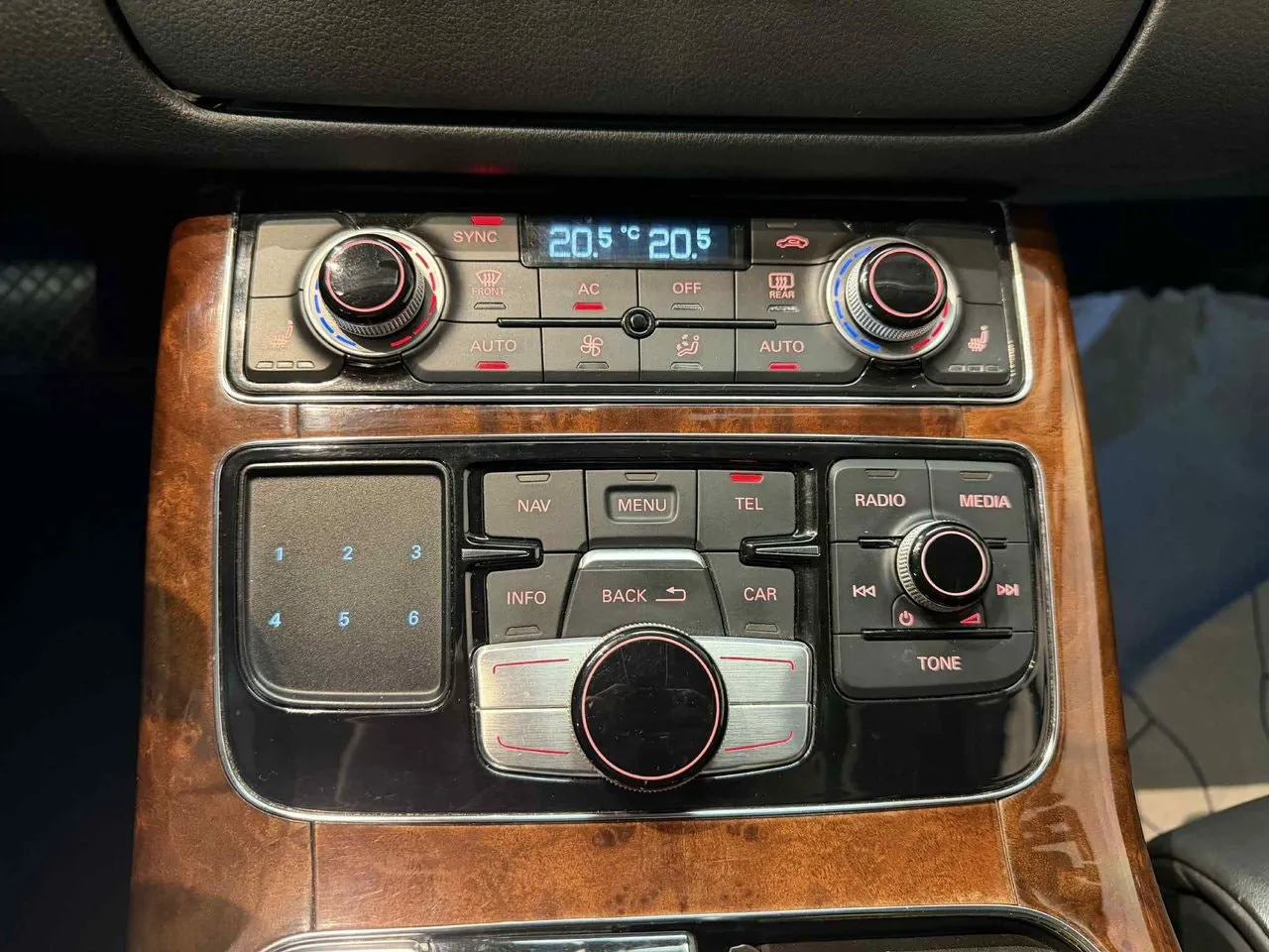 Vehicle image 22