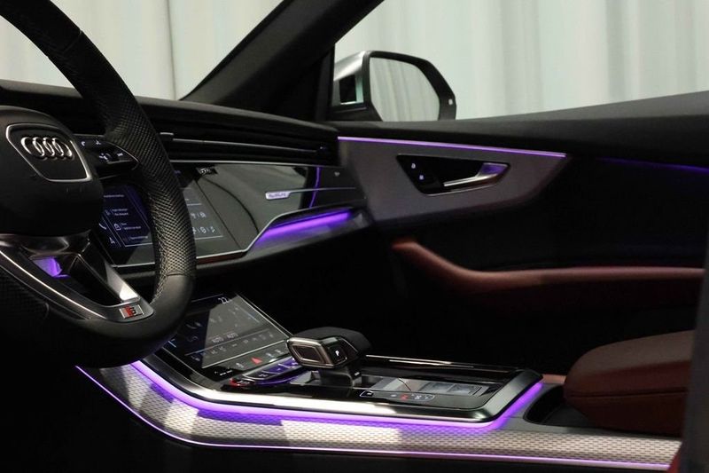 Audi SQ8 bild 18