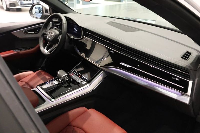 Audi SQ8 bild 15