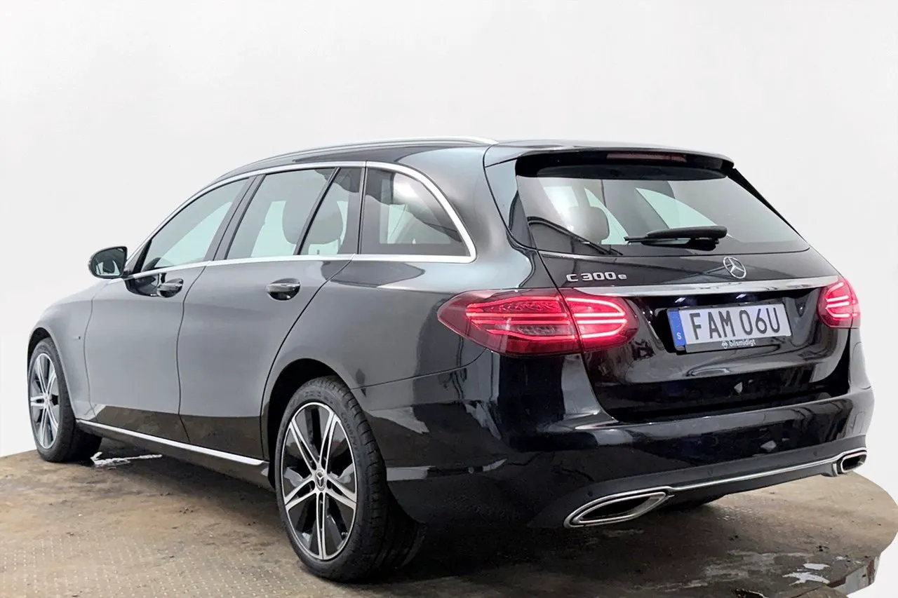 Vehicle image 21