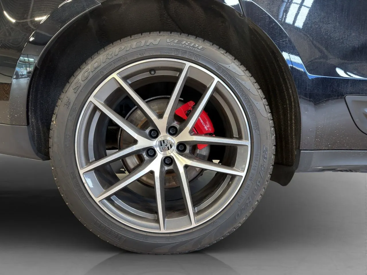 Vehicle image 20