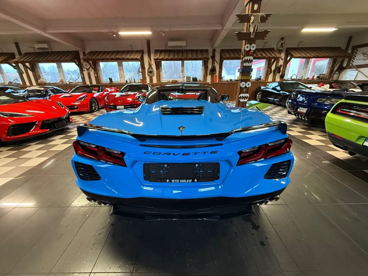 Vehicle image 6