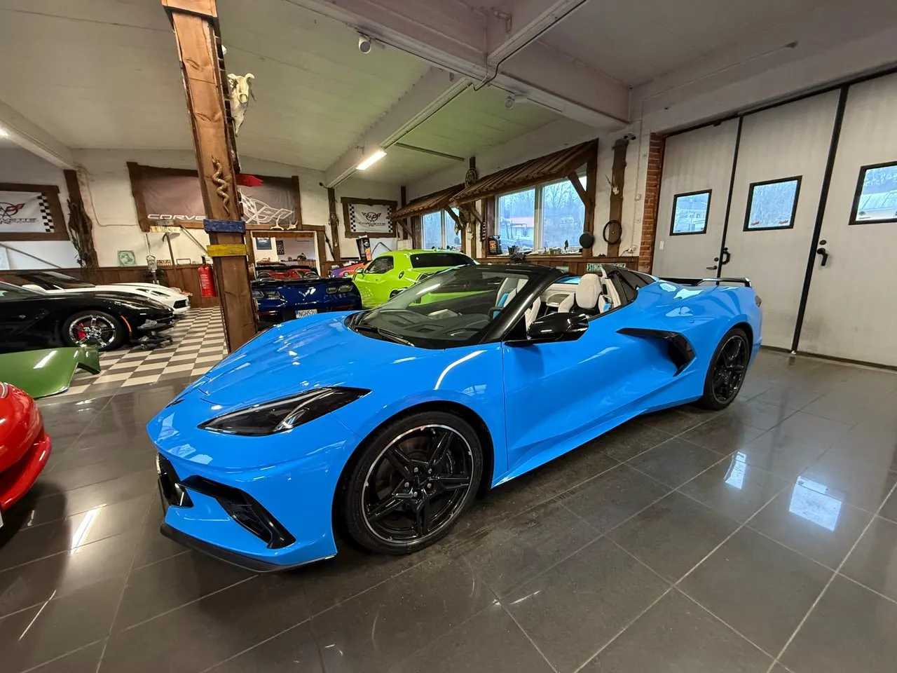 Vehicle image 15