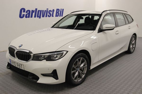 BMW 330 e TOURING Plug in 292HK Sportline Läder - 2021