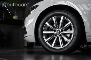 Volkswagen Passat bild 8