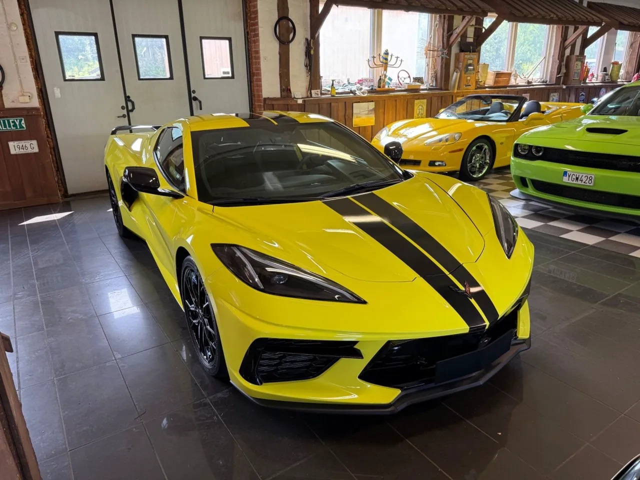 Vehicle image 13