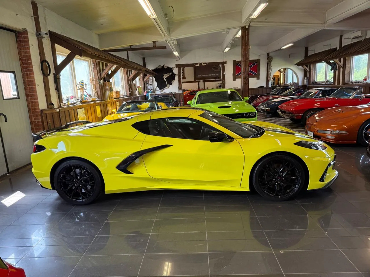 Vehicle image 11