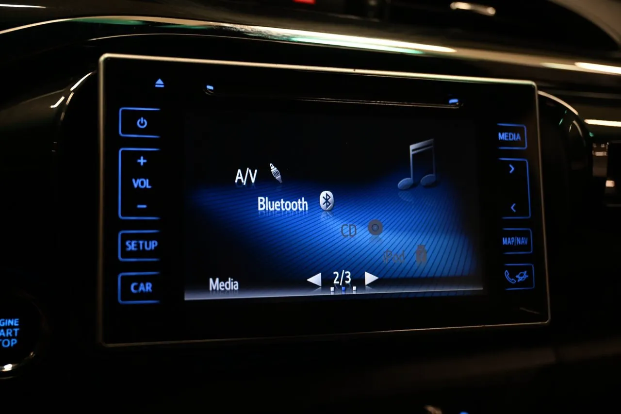 Vehicle image 18