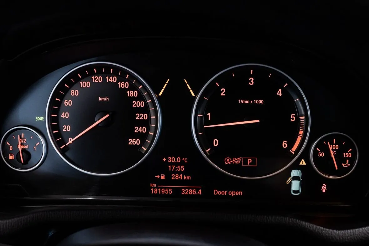 Vehicle image 24