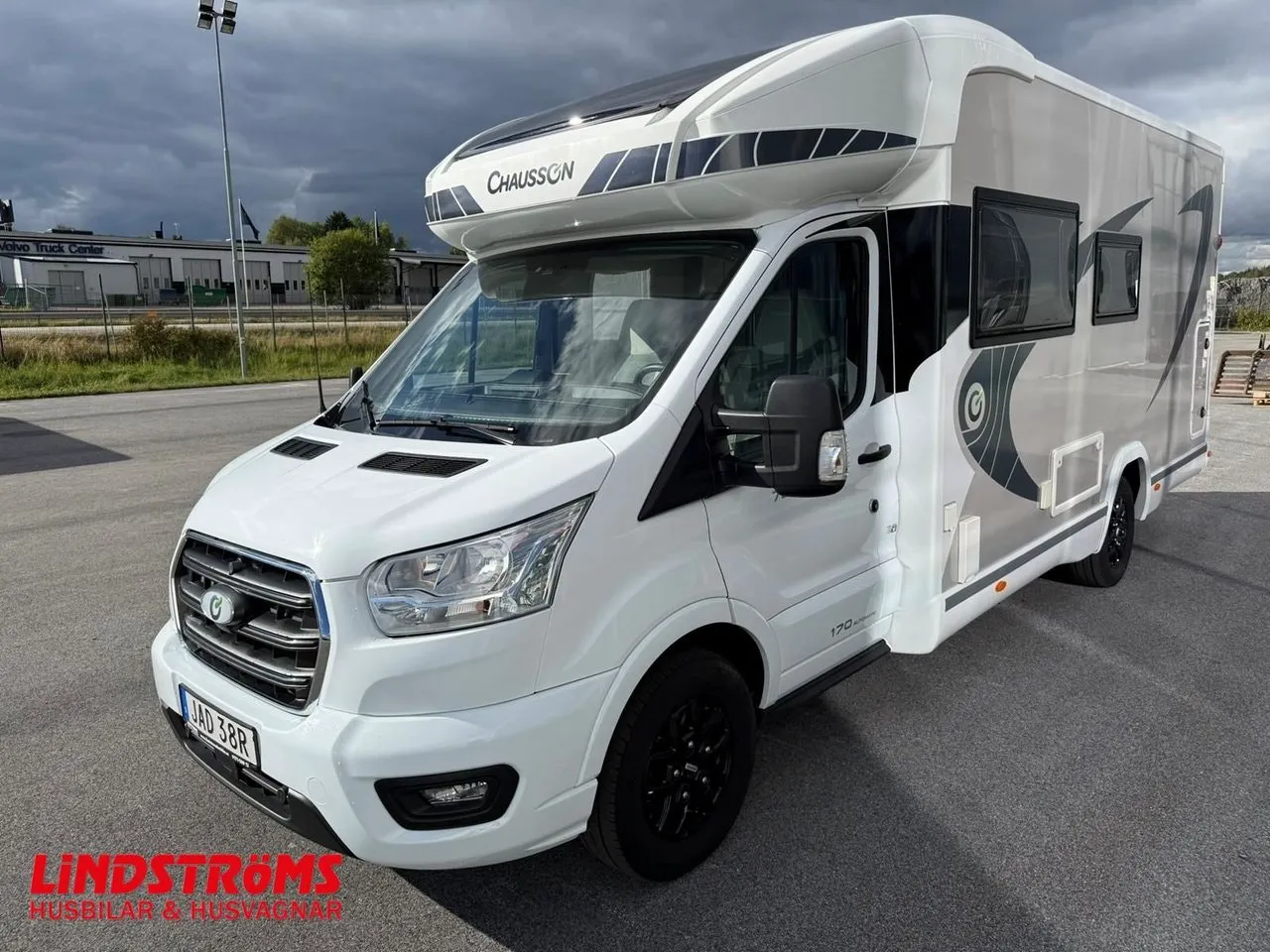 Vehicle image 23