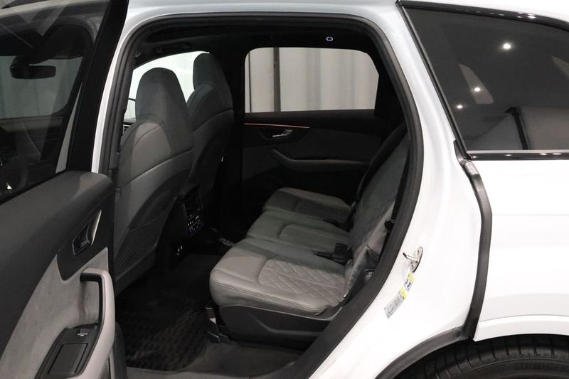 Audi SQ7 bild 10