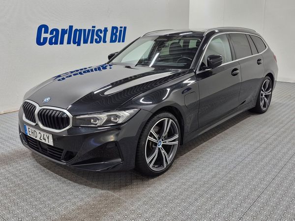 BMW 330 e TOURING XDRIVE Plug in 292HK 4x4 Panorama Läder - 2024