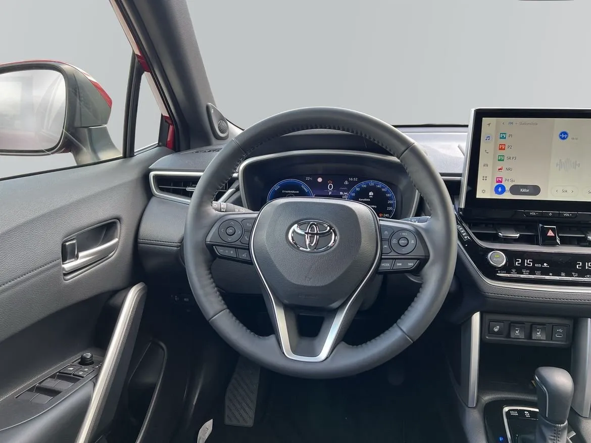 Vehicle image 8
