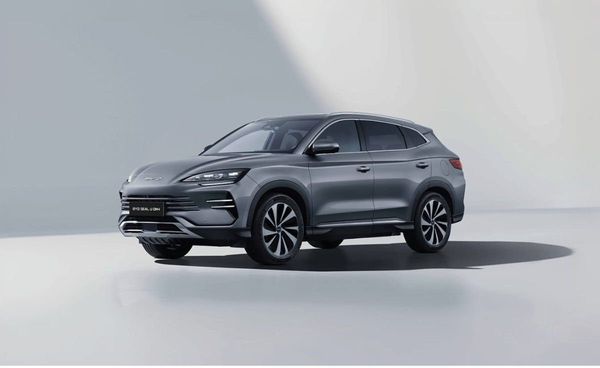 BYD Seal U DM-i BOOST Privatleasing 4995KR/MÅN - 2025
