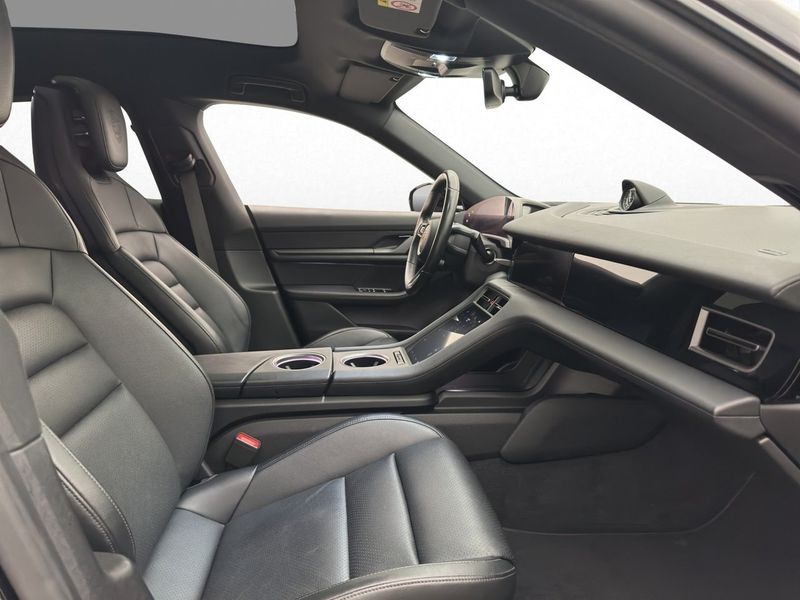 Porsche Taycan bild 28