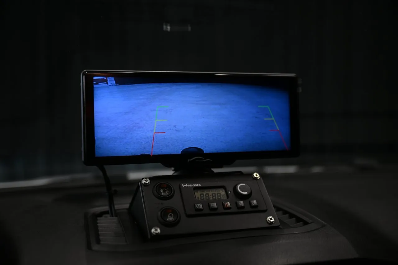 Vehicle image 20