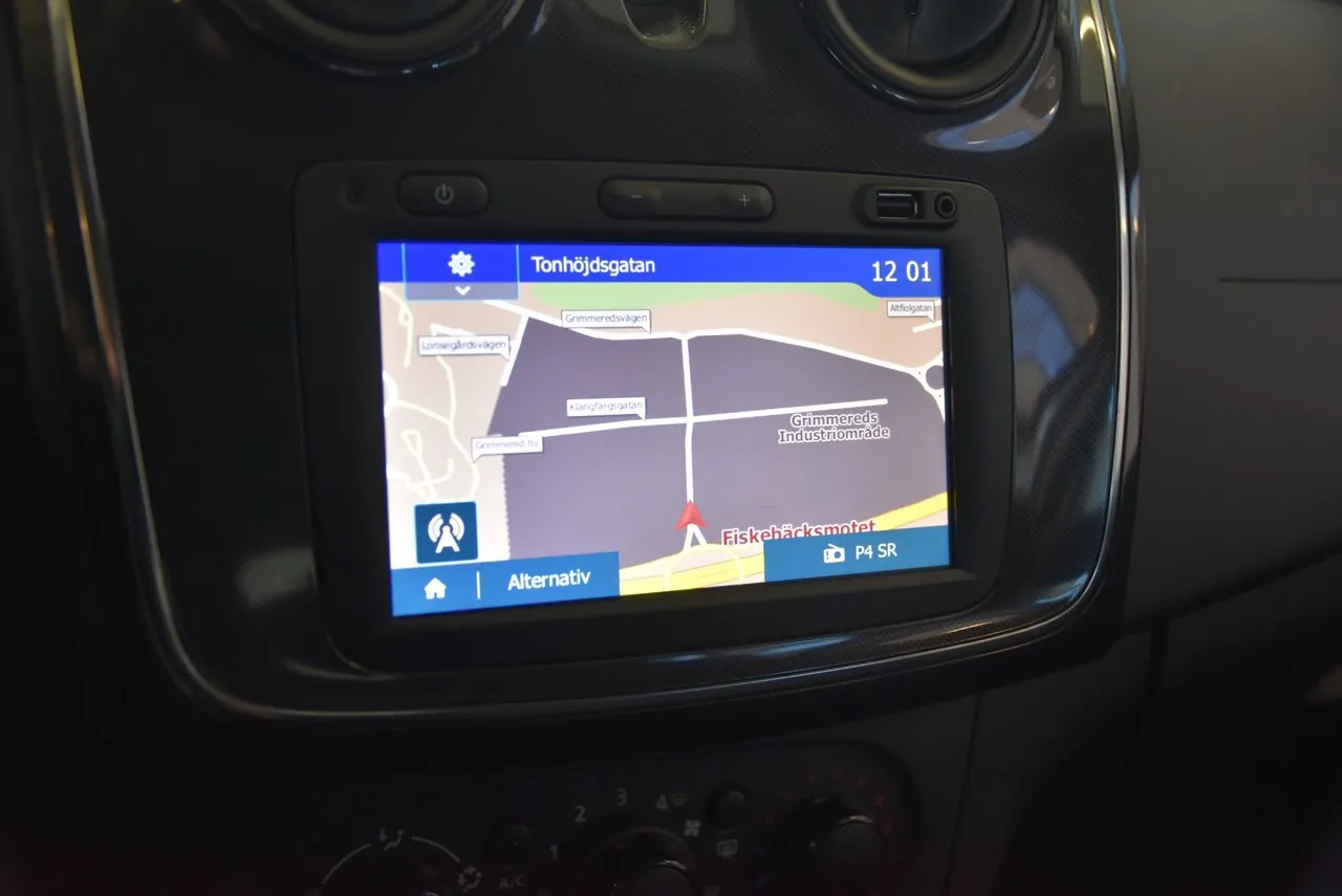 Vehicle image 11