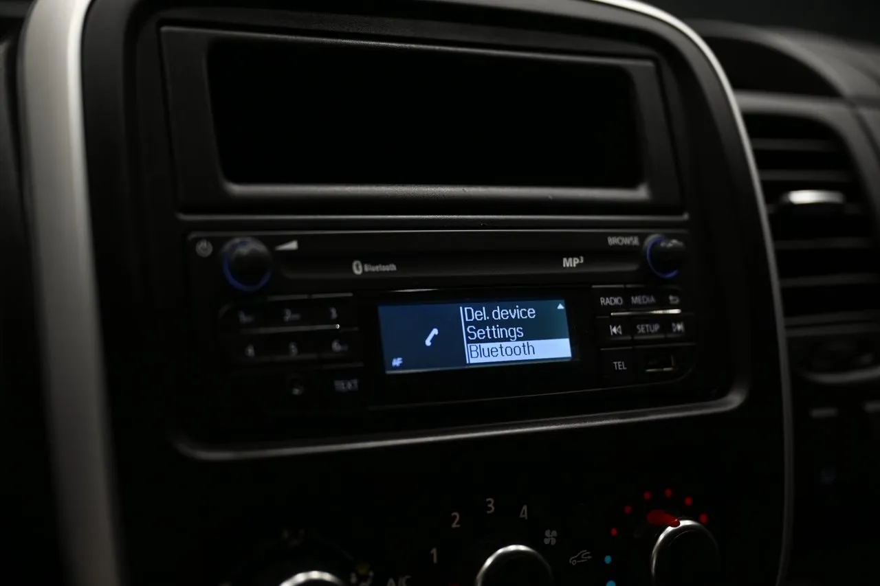Vehicle image 13
