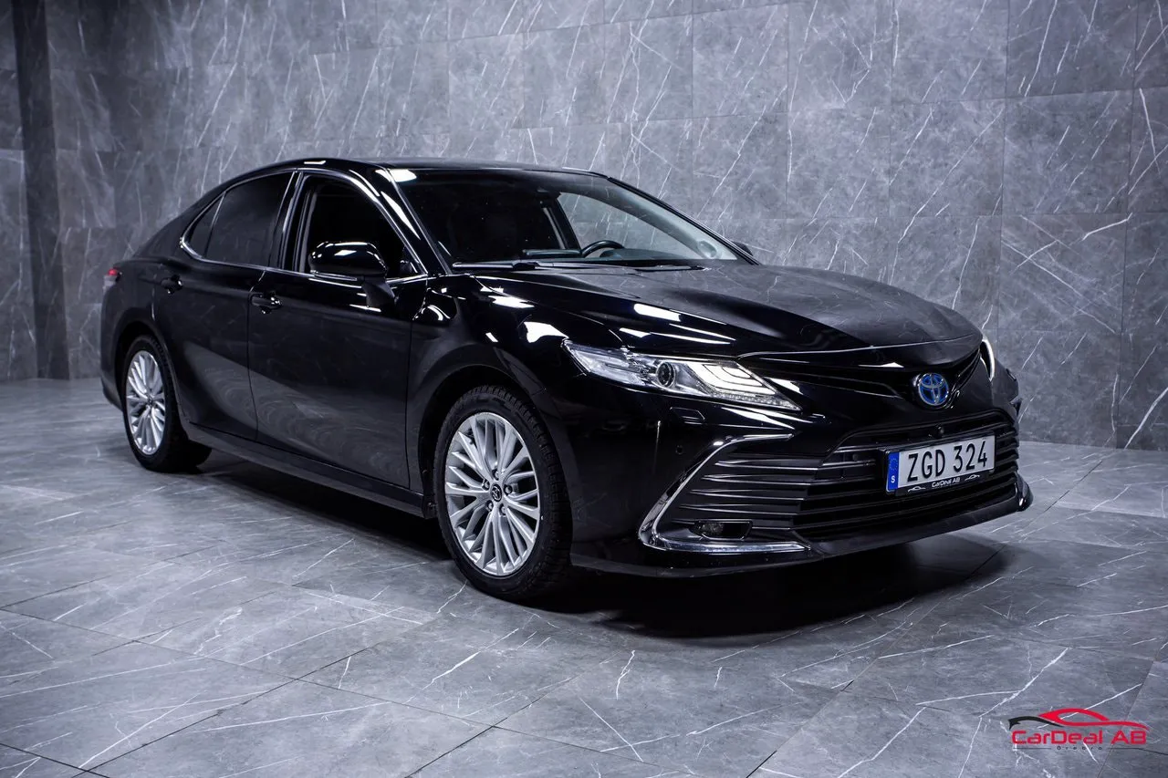 Vehicle image 8