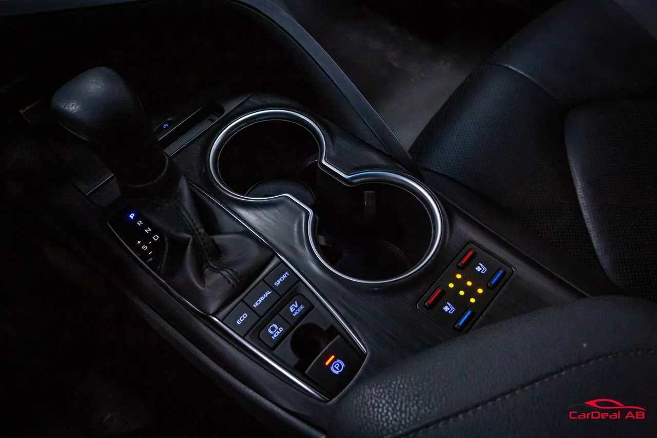 Vehicle image 25