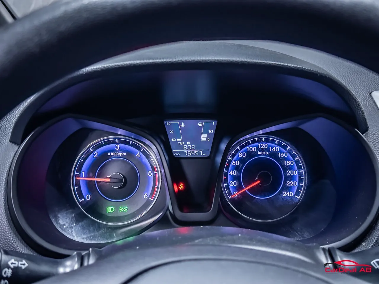 Vehicle image 19