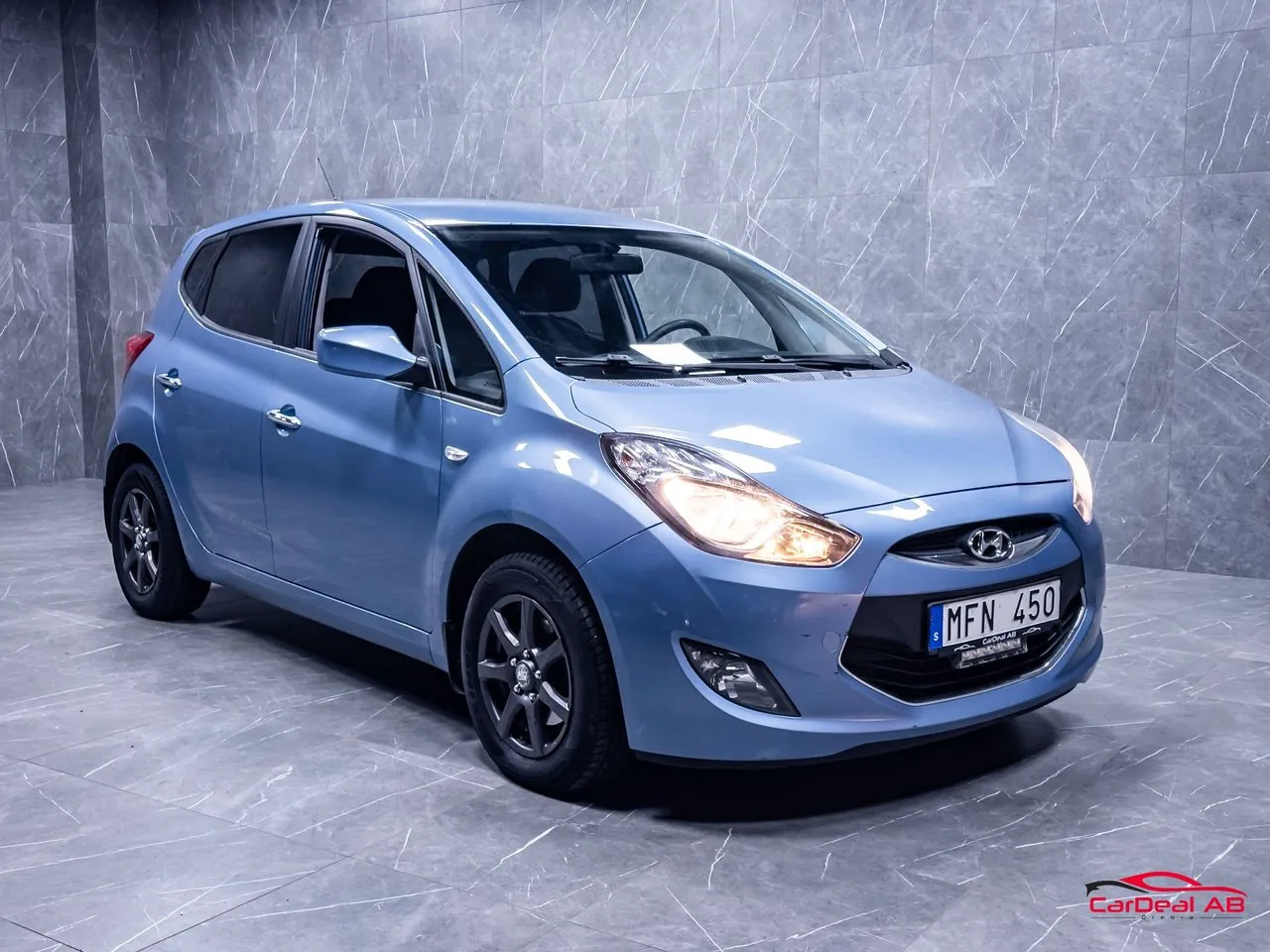 Vehicle image 8