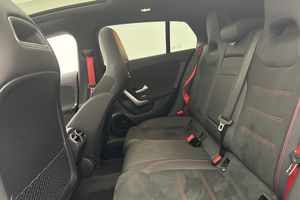 Mercedes CLA45 AMG bild 17