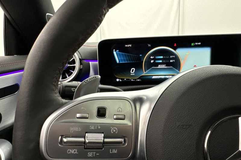Mercedes CLA45 AMG bild 18
