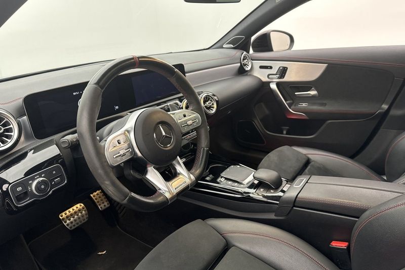 Mercedes CLA45 AMG bild 8