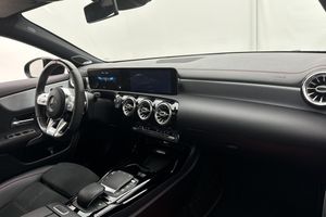Mercedes CLA45 AMG bild 10