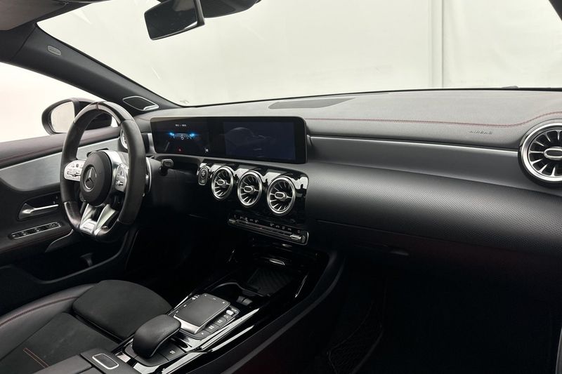 Mercedes CLA45 AMG bild 10