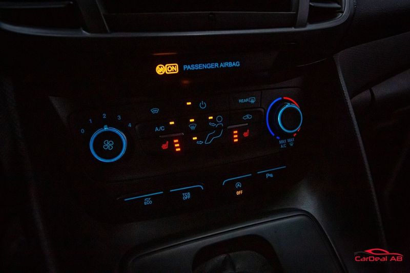Ford Tourneo Connect bild 26