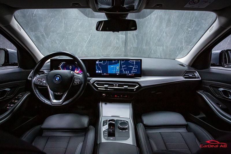BMW 330 bild 14