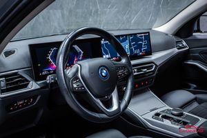 BMW 330 bild 12