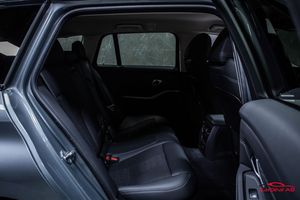 BMW 330 bild 18
