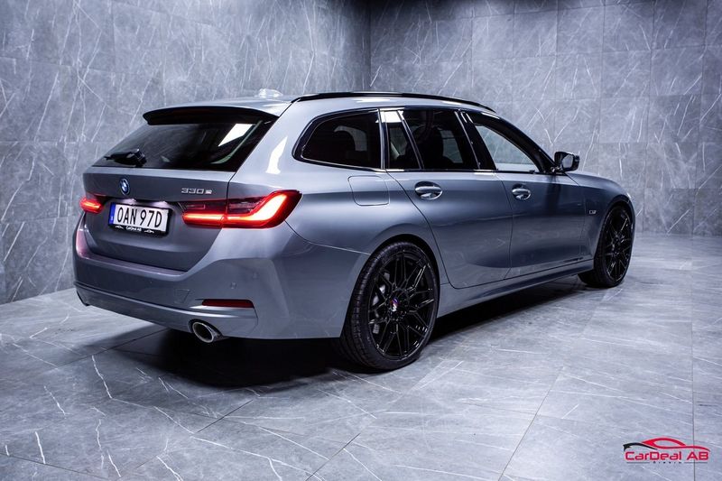 BMW 330 bild 7