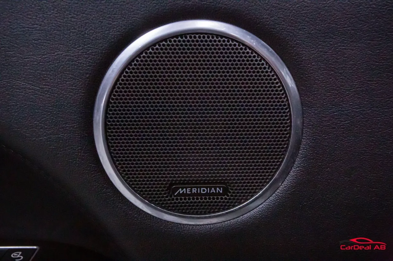Vehicle image 28
