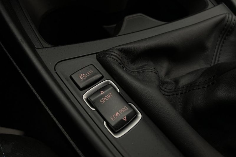BMW 118 bild 24