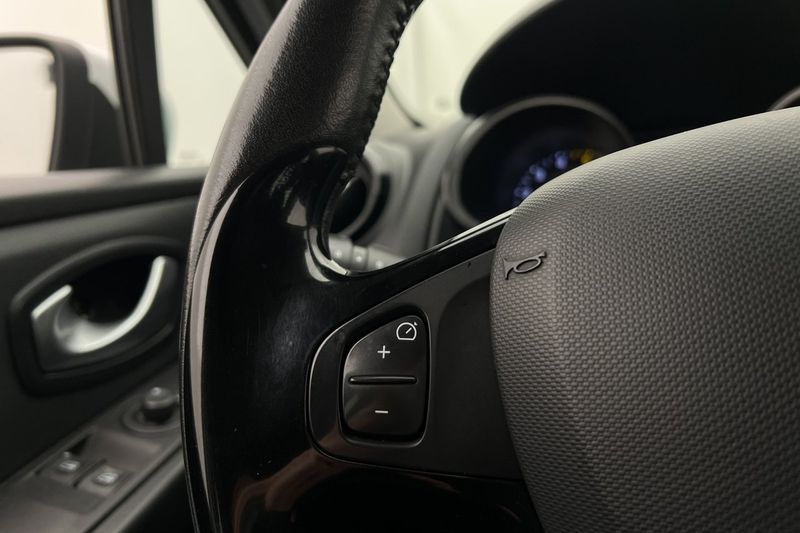 Renault Clio bild 18