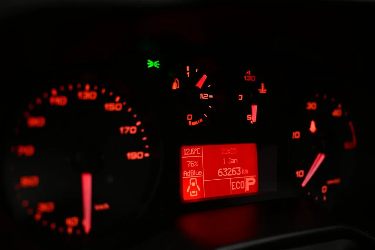 Vehicle image 21