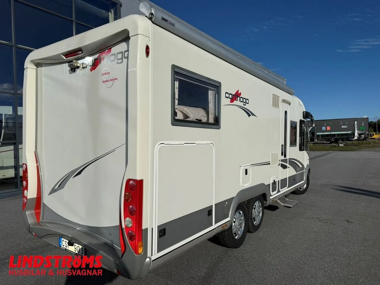 Vehicle image 26