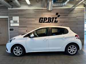 Peugeot 208 bild 2