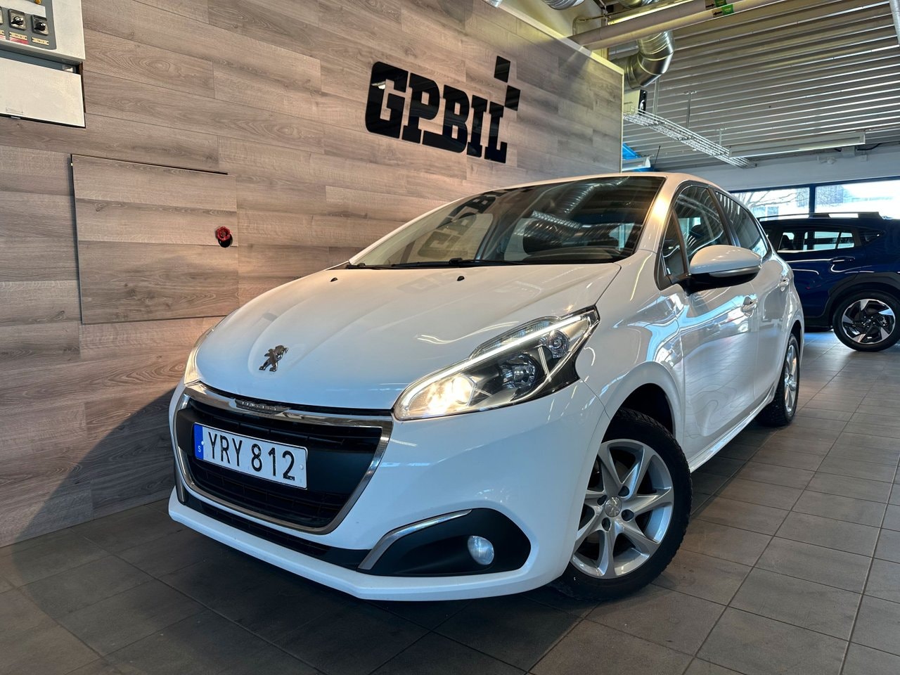 Peugeot 208