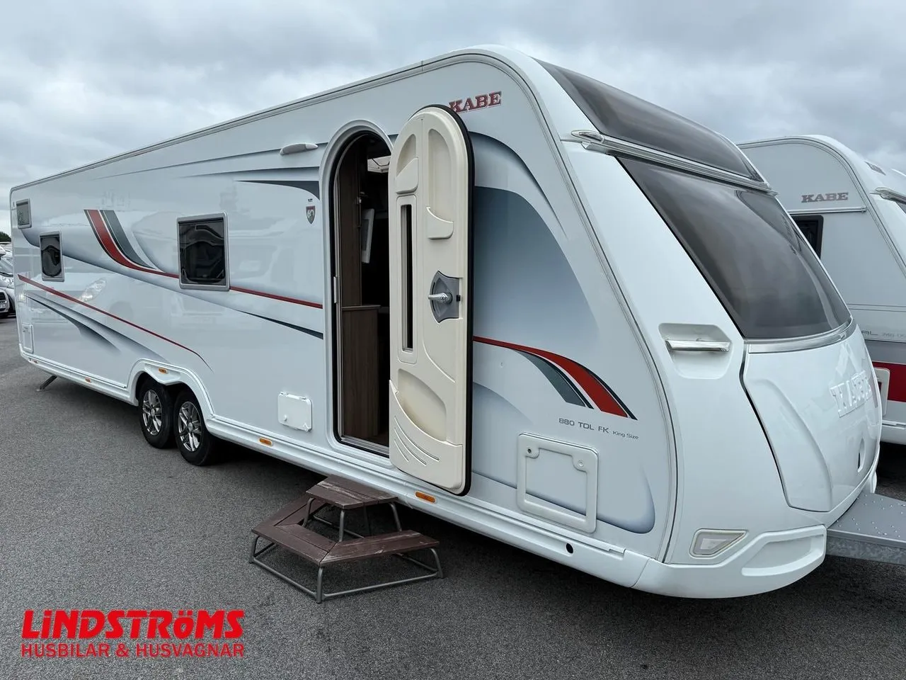 Vehicle image 23