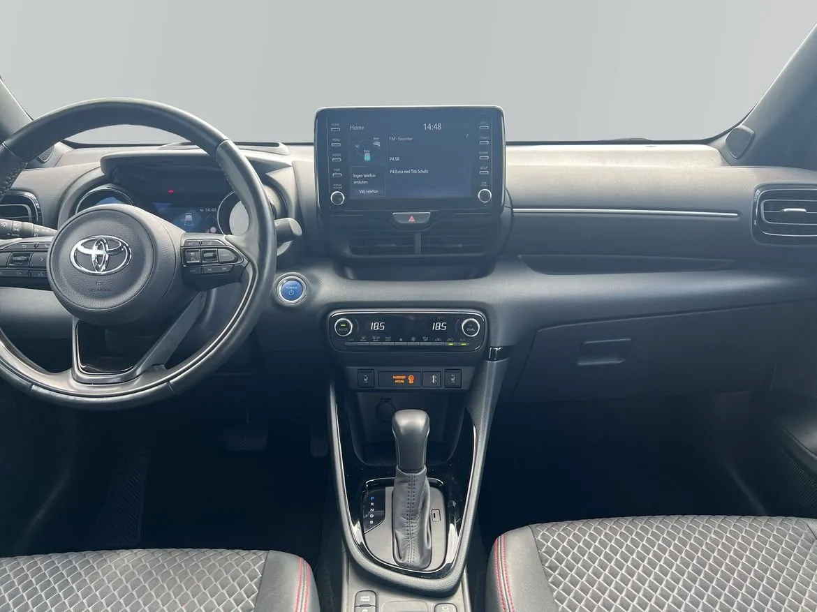 Vehicle image 7