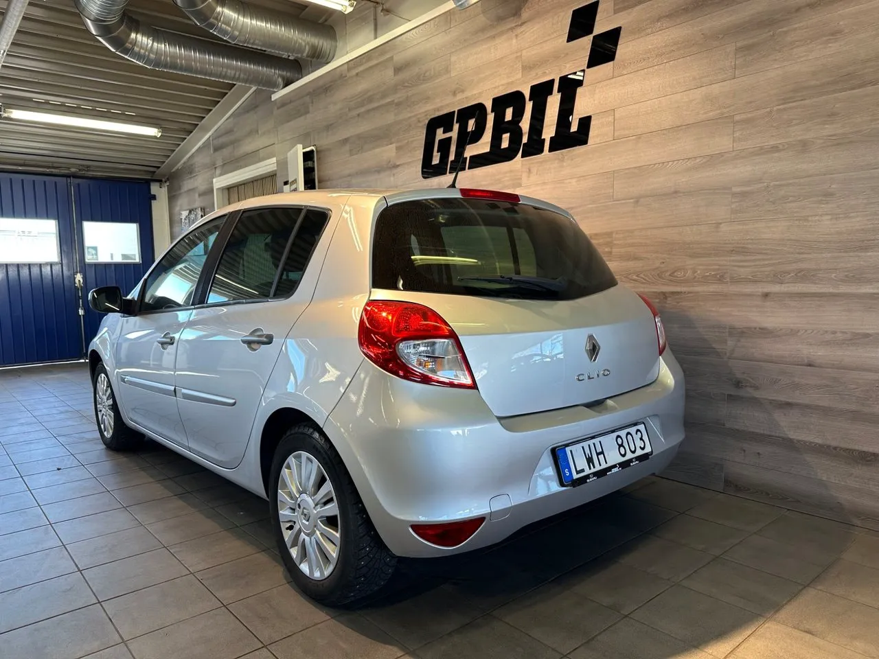 Vehicle image 2