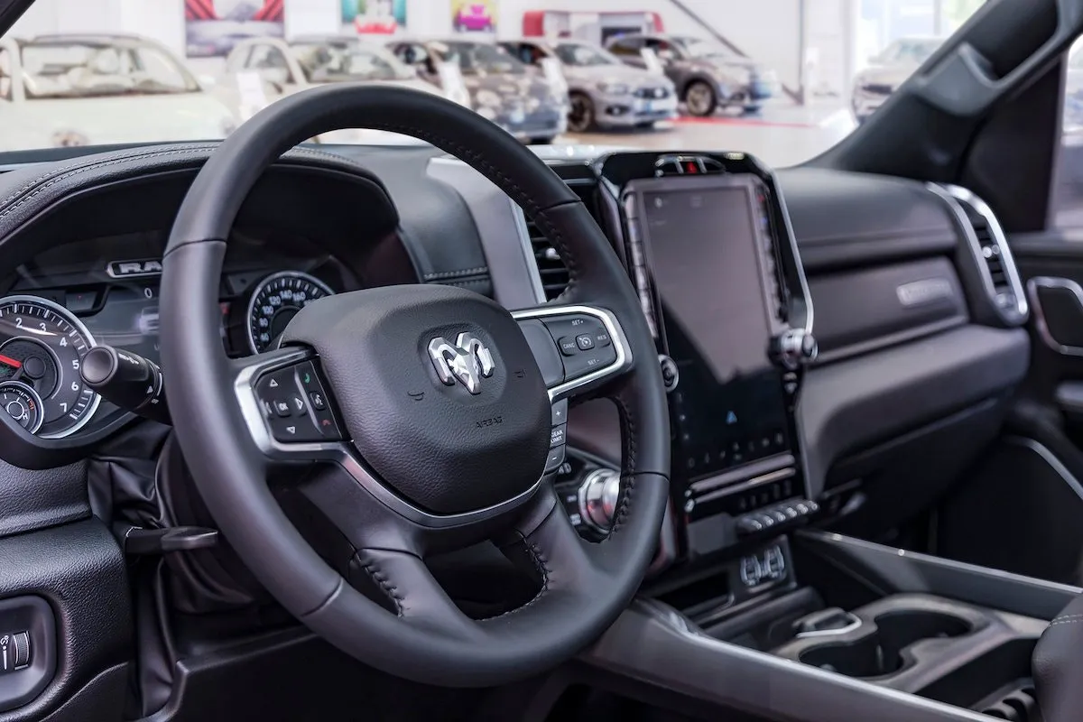 Vehicle image 15