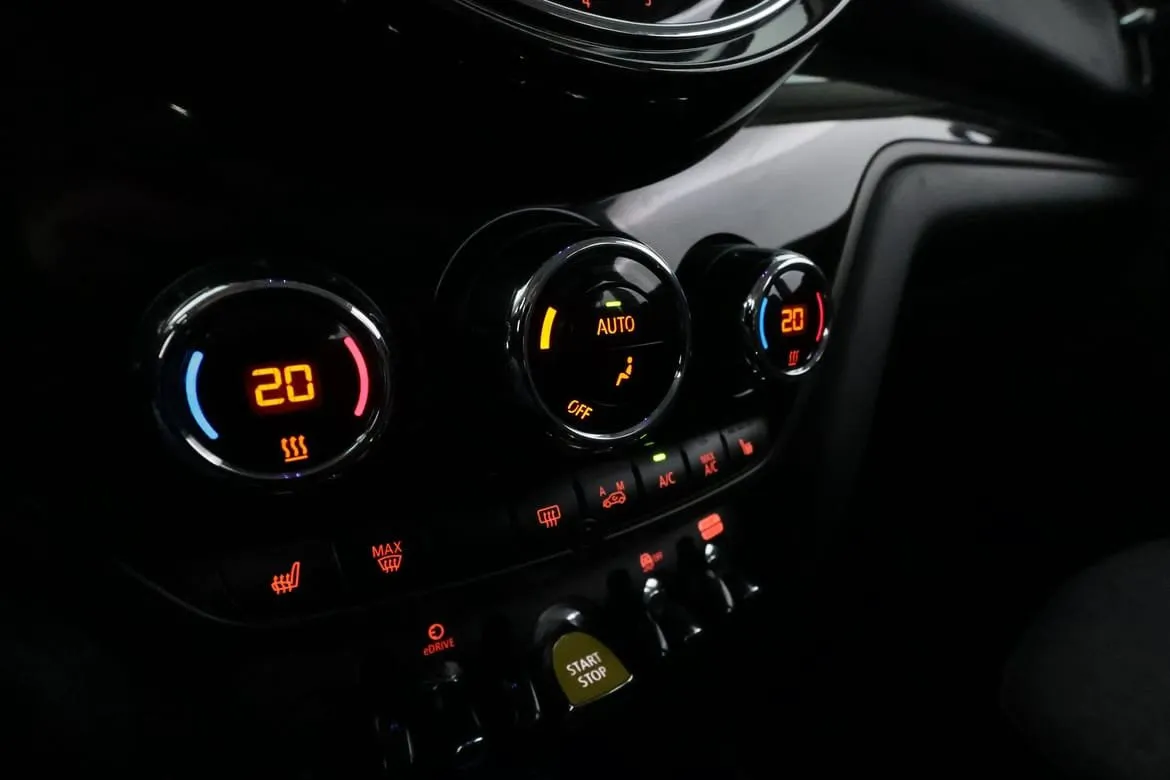 Vehicle image 20