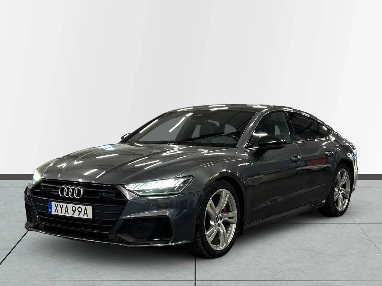 Vehicle image 15