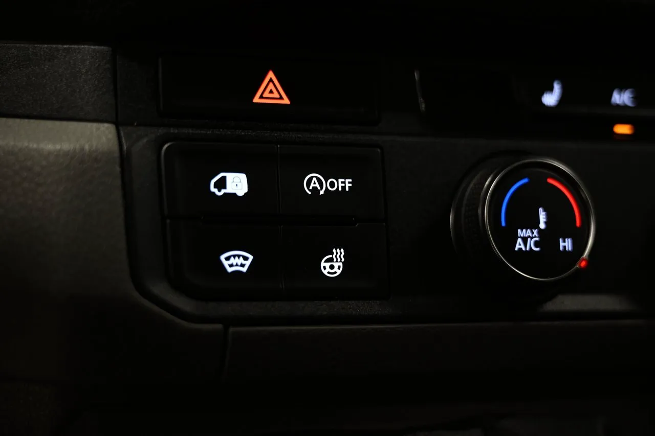 Vehicle image 31